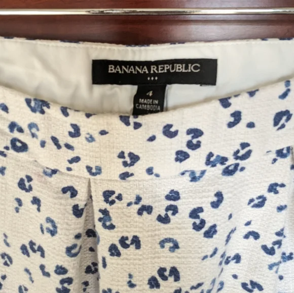 Banana Republic blue floral skirt - Picture 4 of 6